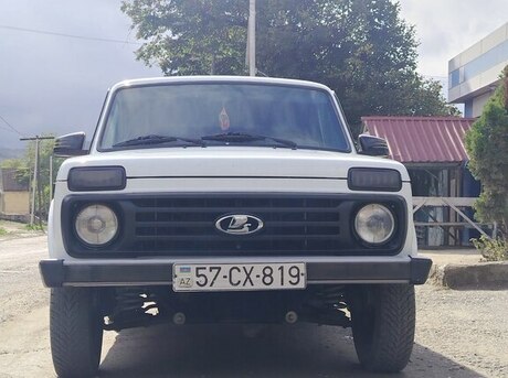 LADA (VAZ) Niva 2015