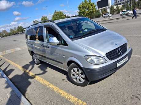 Mercedes  2010