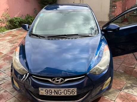 Hyundai Elantra 2012