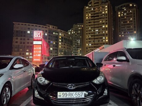 Hyundai Elantra 2011