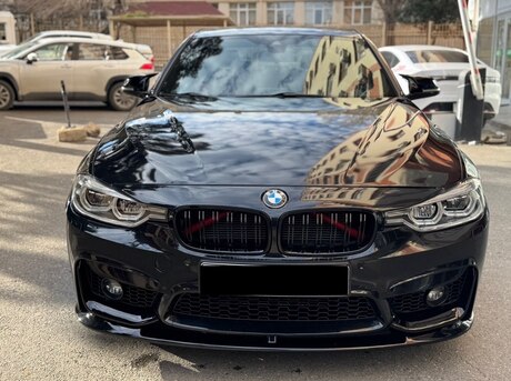 BMW 330 2018