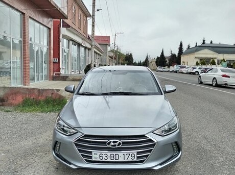 Hyundai Elantra 2016