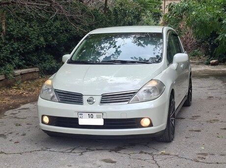 Nissan Tiida 2006