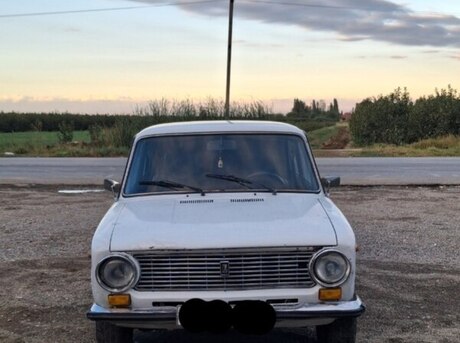 LADA (VAZ) 21011 1985