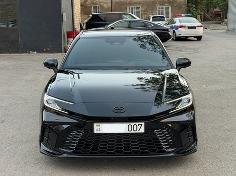 Toyota Camry 2025