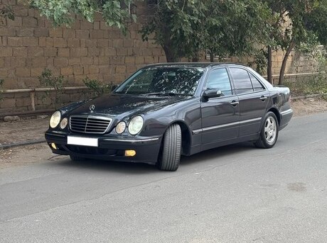 Mercedes E 240 2000