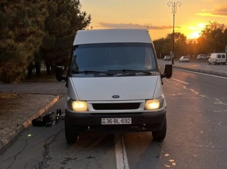 Ford Transit 2000