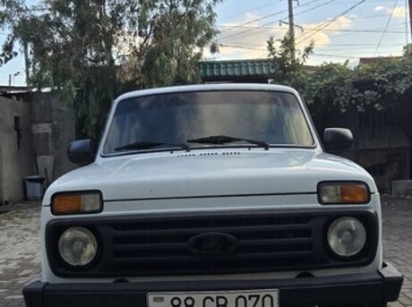 LADA (VAZ) Niva 2010