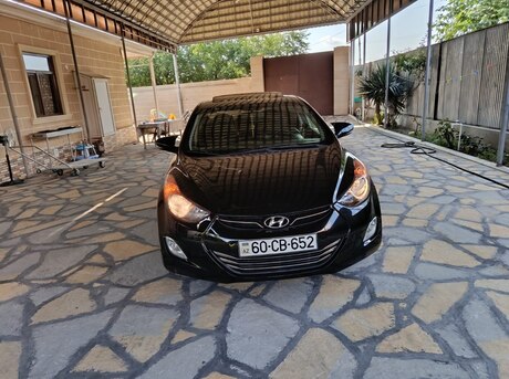 Hyundai Elantra 2011