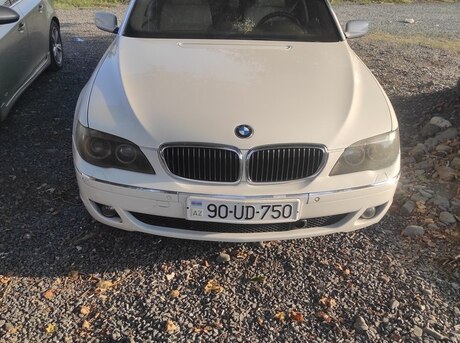 BMW 750 2007