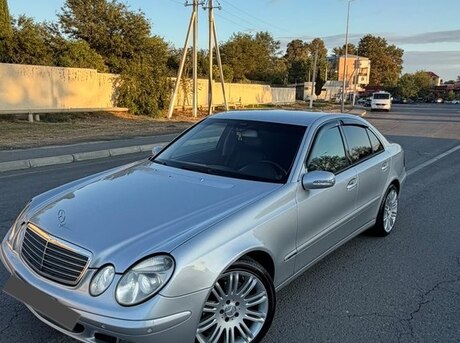 Mercedes E 220 2003