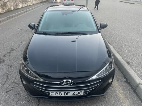 Hyundai Elantra 2019