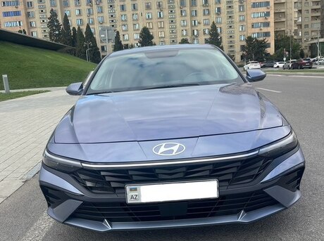 Hyundai Elantra 2024