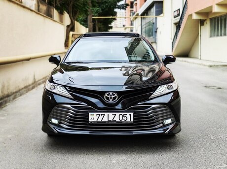 Toyota Camry 2019