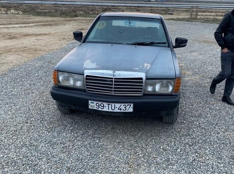 Mercedes 190 1988