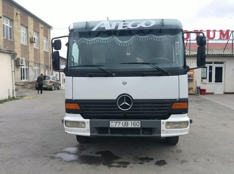 Mercedes Atego 818 2001