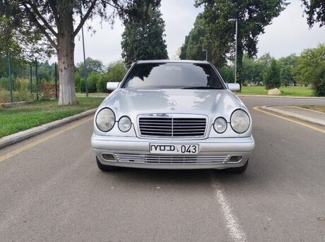 Mercedes E 240 1998