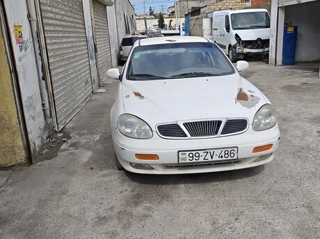 Daewoo Leganza 2000