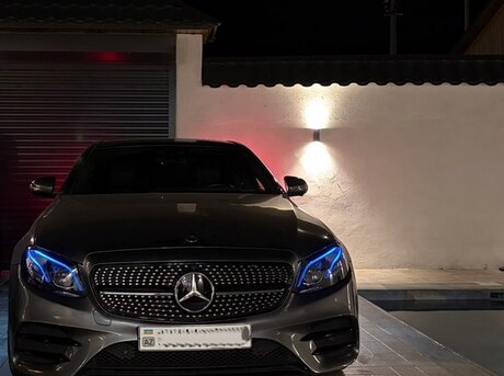 Mercedes E 300 e 2019