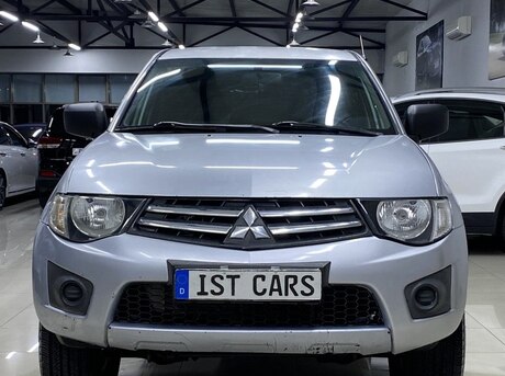 Mitsubishi L200 2011