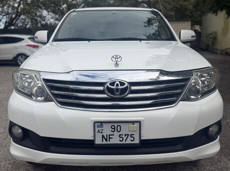 Toyota Fortuner 2011