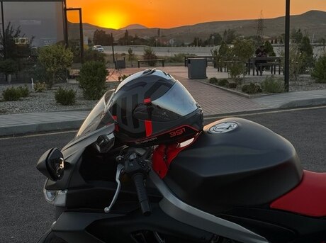 Aprilia  2023