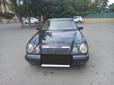 Mercedes E 240 1999