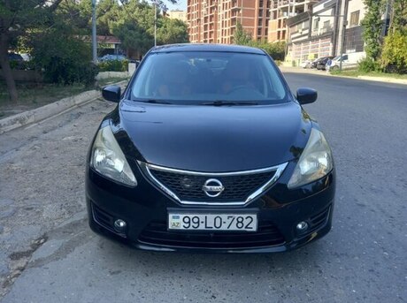 Nissan Tiida 2013