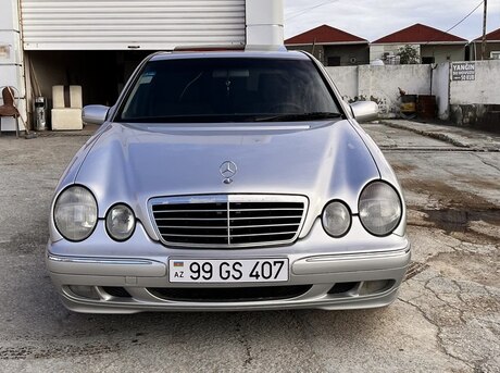 Mercedes E 220 2000