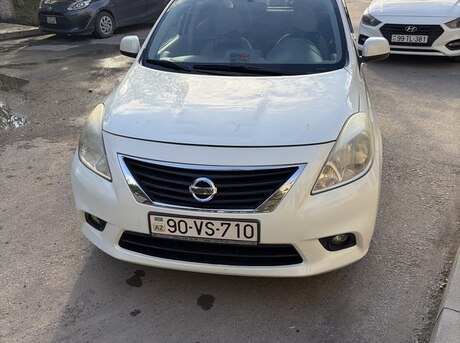 Nissan Sunny 2012