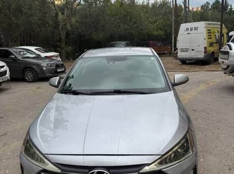 Hyundai Elantra 2020