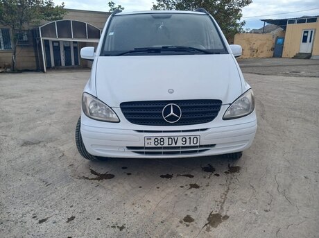 Mercedes  2010