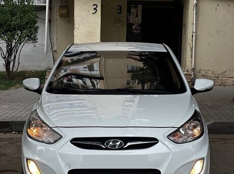 Hyundai Accent 2011