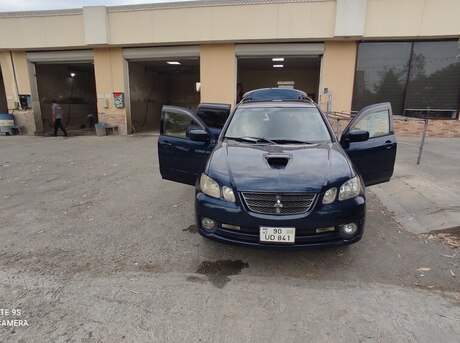 Mitsubishi Airtrek 2002