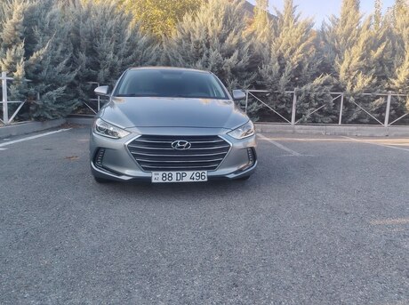 Hyundai Elantra 2018