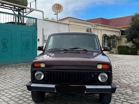 LADA (VAZ) Niva 2009