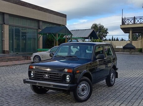 LADA (VAZ) Niva 2017