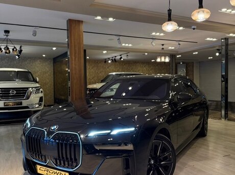 BMW i7 M70 2023
