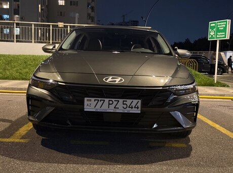 Hyundai Elantra 2025