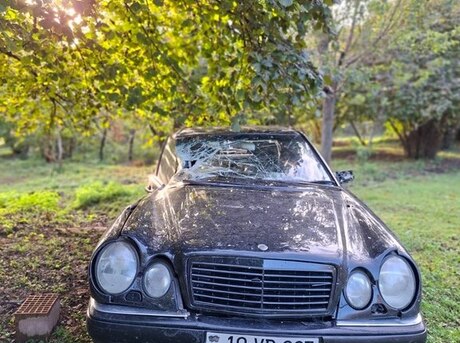 Mercedes E 280 1999