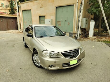 Nissan Sunny 2010
