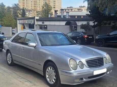 Mercedes E 270 2001