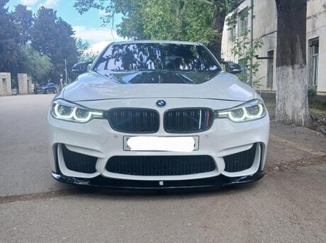 BMW 330 2018