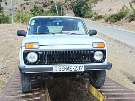 LADA (VAZ) Niva 2010