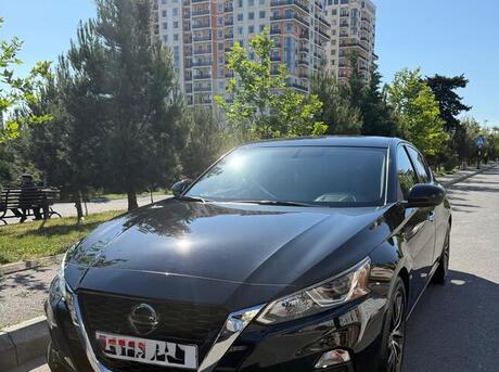 Nissan Altima 2019