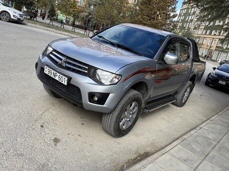 Mitsubishi L200 2014
