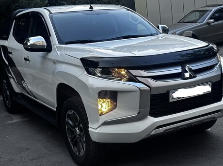 Mitsubishi L200 2023