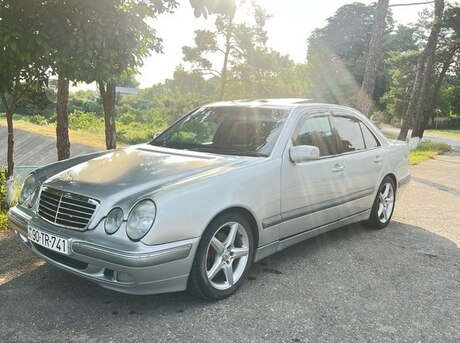 Mercedes E 220 1999