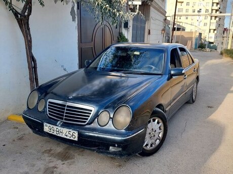 Mercedes E 220 2002