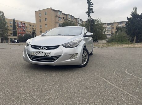 Hyundai Elantra 2012